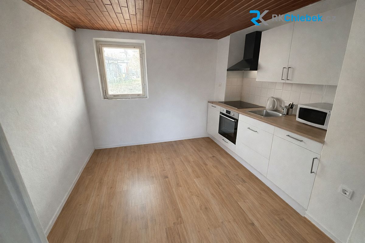 Prodej rodinného domu 90 m², pozemek 371 m² – fotografie 4