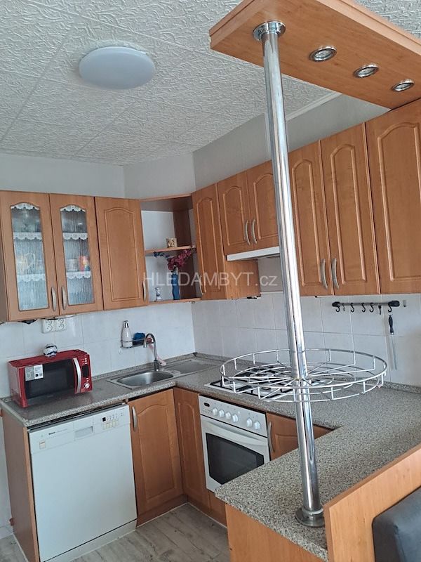 Pronájem bytu 3+1 72 m² – fotografie 2