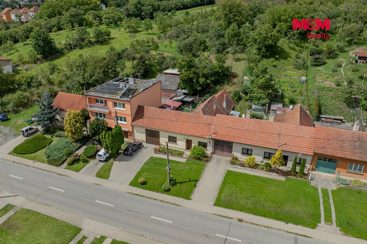 Prodej rodinného domu 167 m², pozemek 1098 m² – fotografie 3