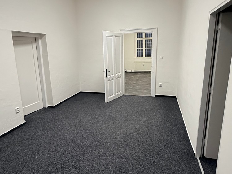 Комерційне приміщення в оренду, 104 м² (6 з 13)