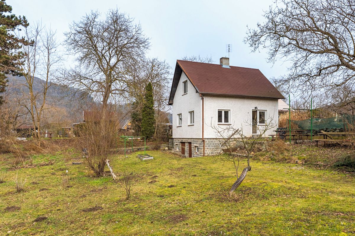 Prodej rodinného domu 80 m², pozemek 1203 m² – fotografie 2