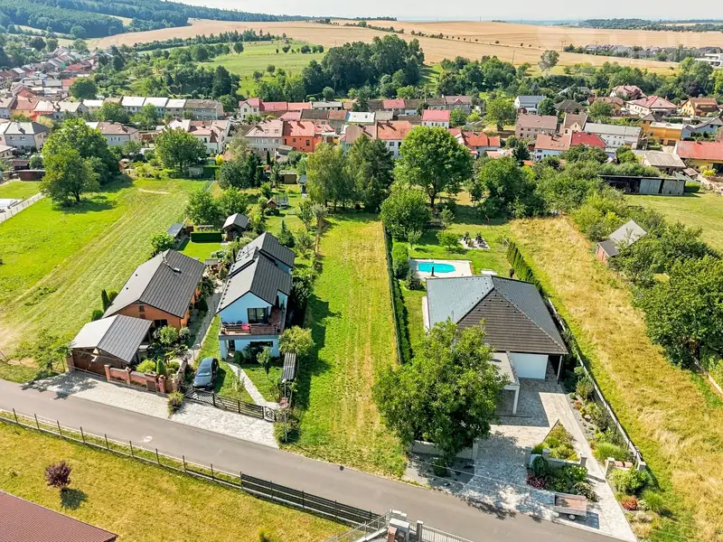 Prodej stavebního pozemku 906 m², Velký Týnec – náhled fotky 2