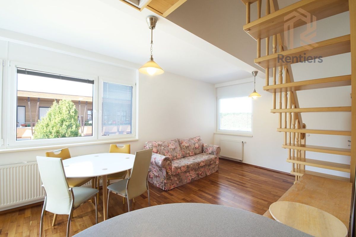 Pronájem bytu 2+kk 46 m² – fotografie 3