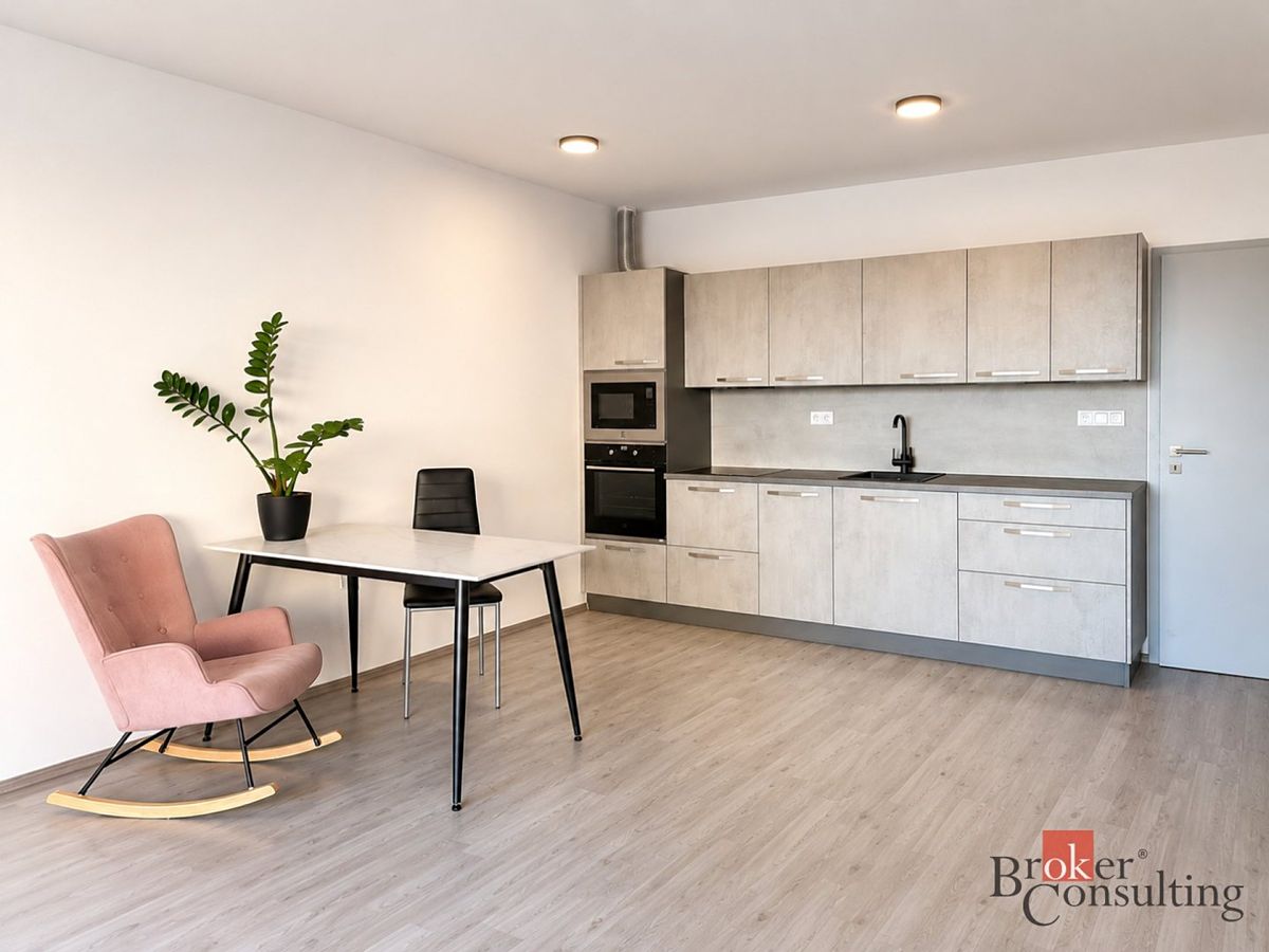 Pronájem bytu 2+kk 64 m²