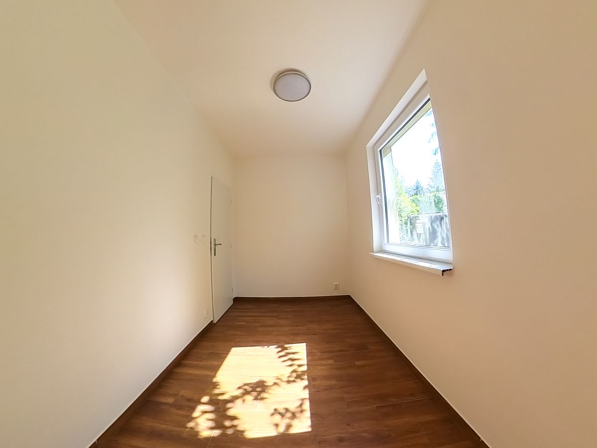 Pronájem bytu 2+kk 34 m² – fotografie 4