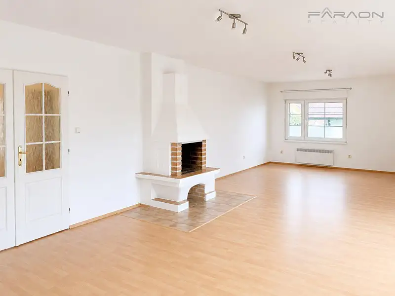 Pronájem vily 365 m², pozemek 539 m², Praha – náhled fotky 2