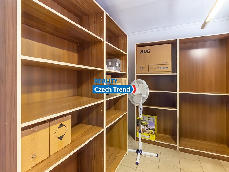 Pronájem komerčního prostoru, 41 m² (9 z 11)