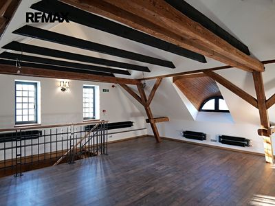 Pronájem komerční nemovitosti 258 m²