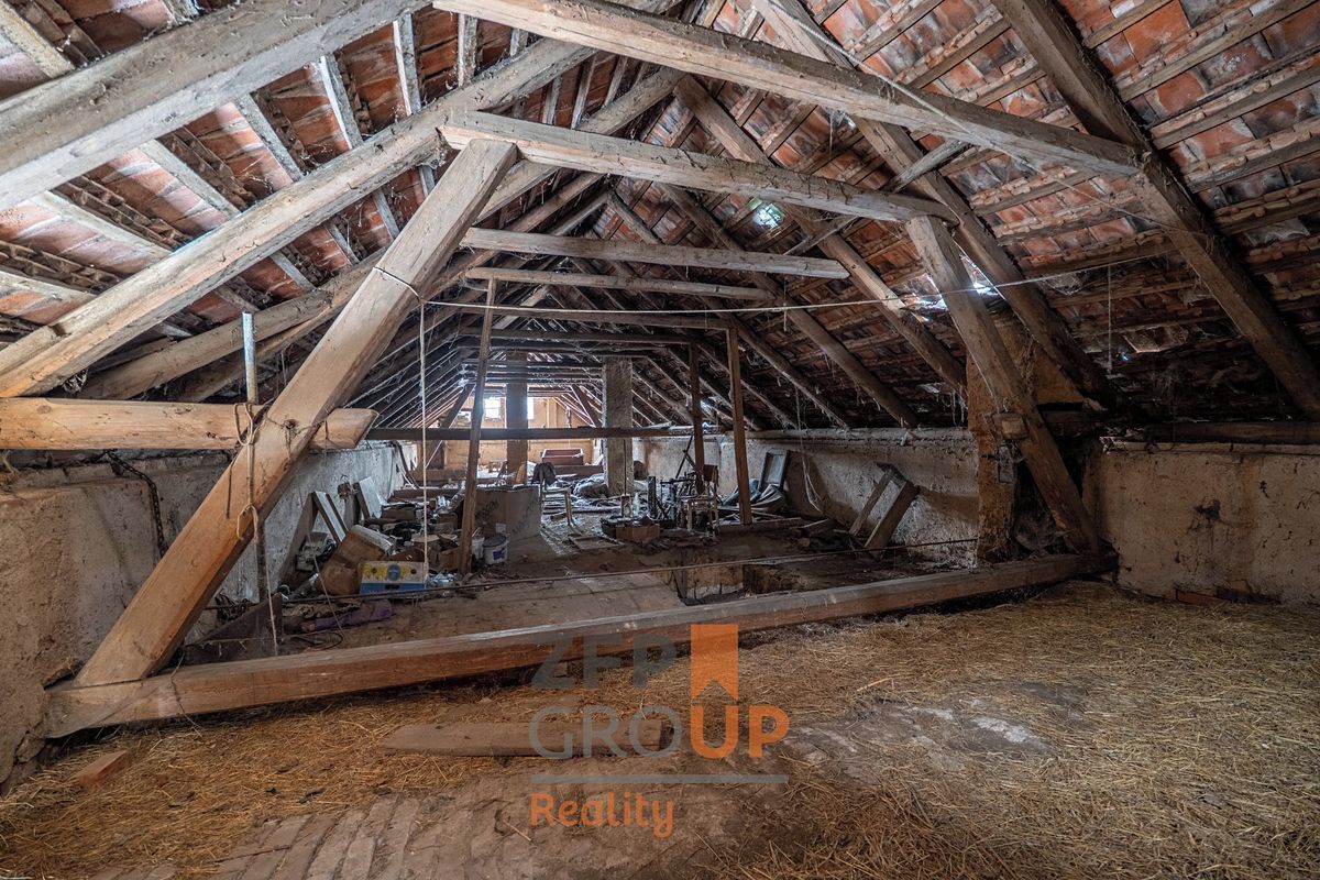 Prodej rodinného domu 174 m², pozemek 678 m² – fotografie 4