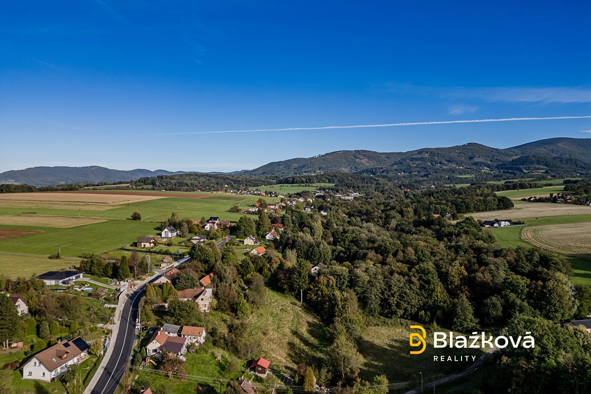 Prodej stavebního pozemku 2662 m² – fotografie 2