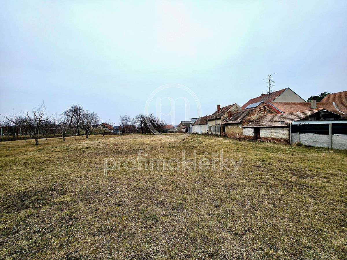 Prodej stavebního pozemku 2298 m² – fotografie 3