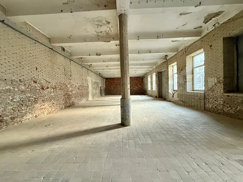 Pronájem obchodního prostoru 1000 m², Brno – náhled fotky 2