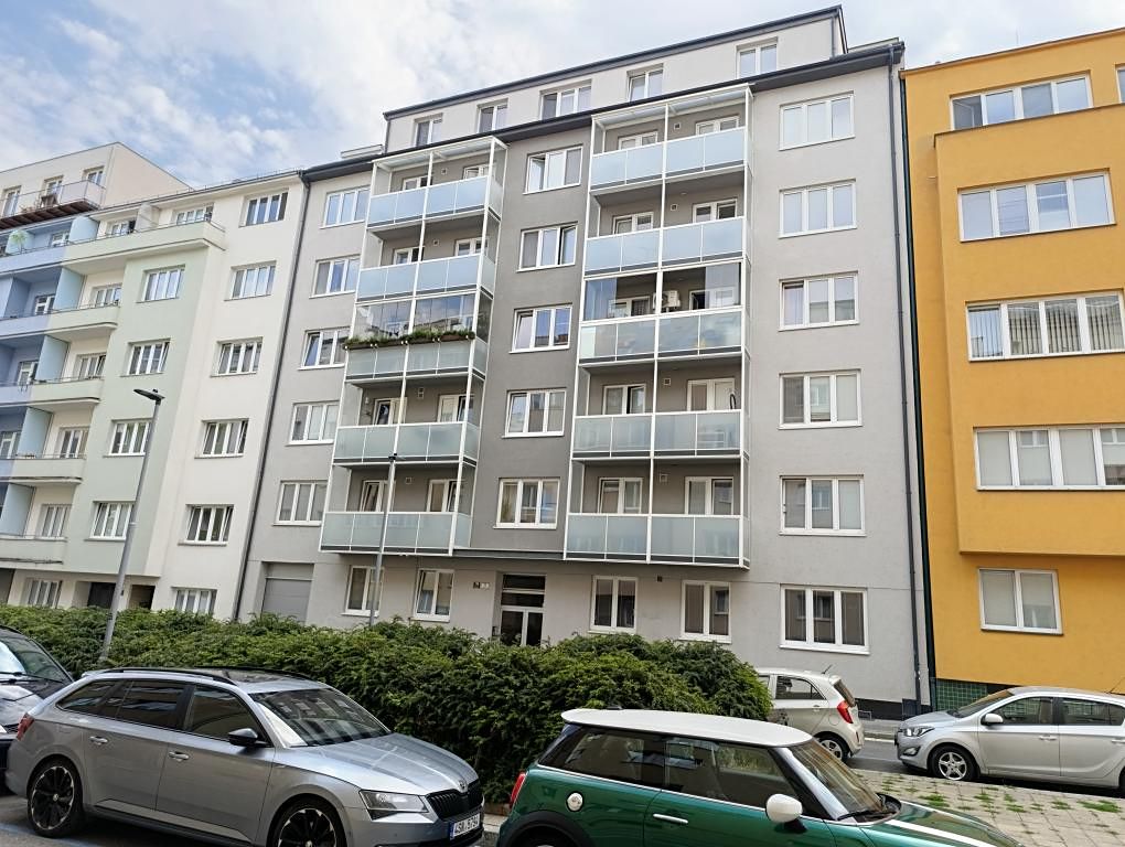 Pronájem bytu 1+kk 30 m²