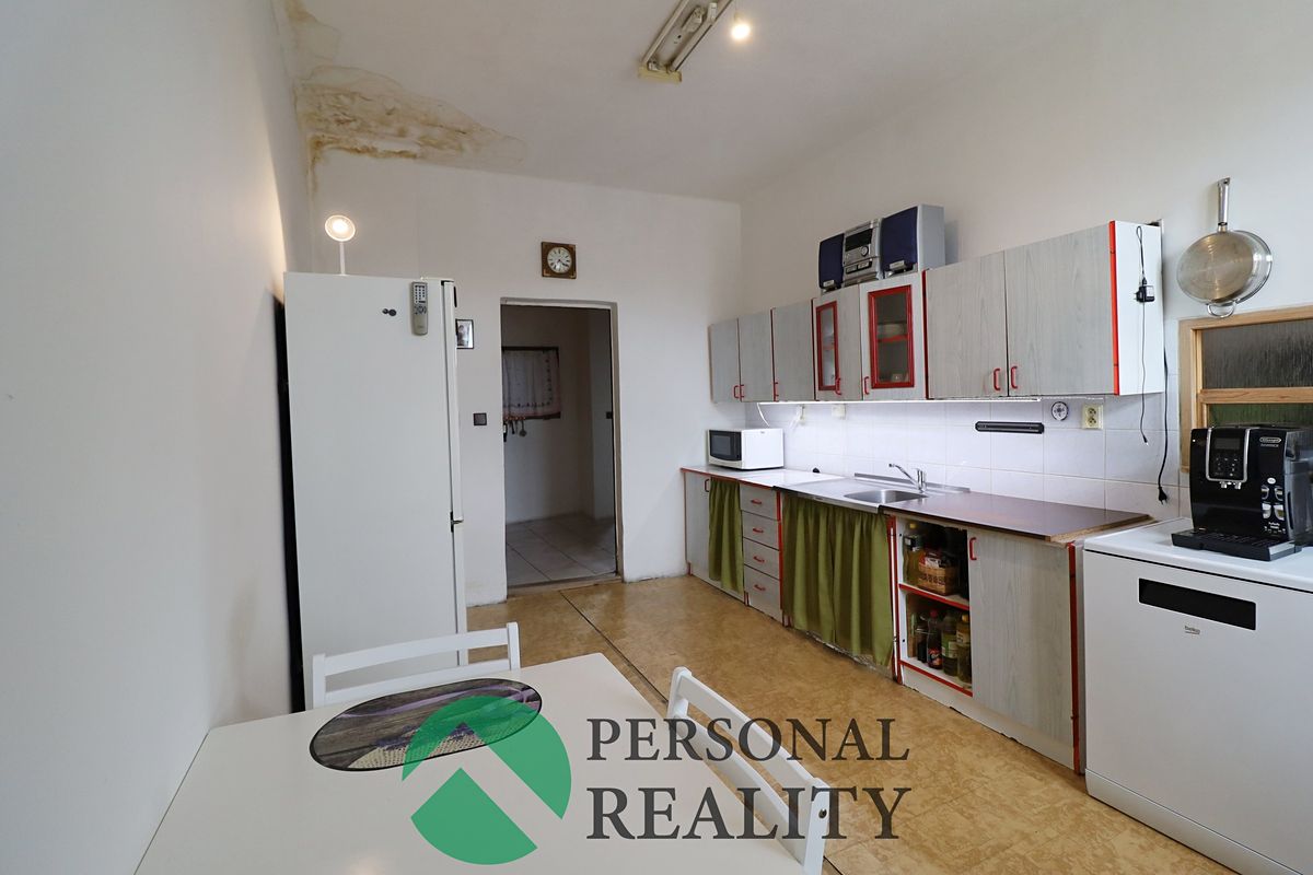 Prodej rodinného domu 600 m², pozemek 798 m² – fotografie 4