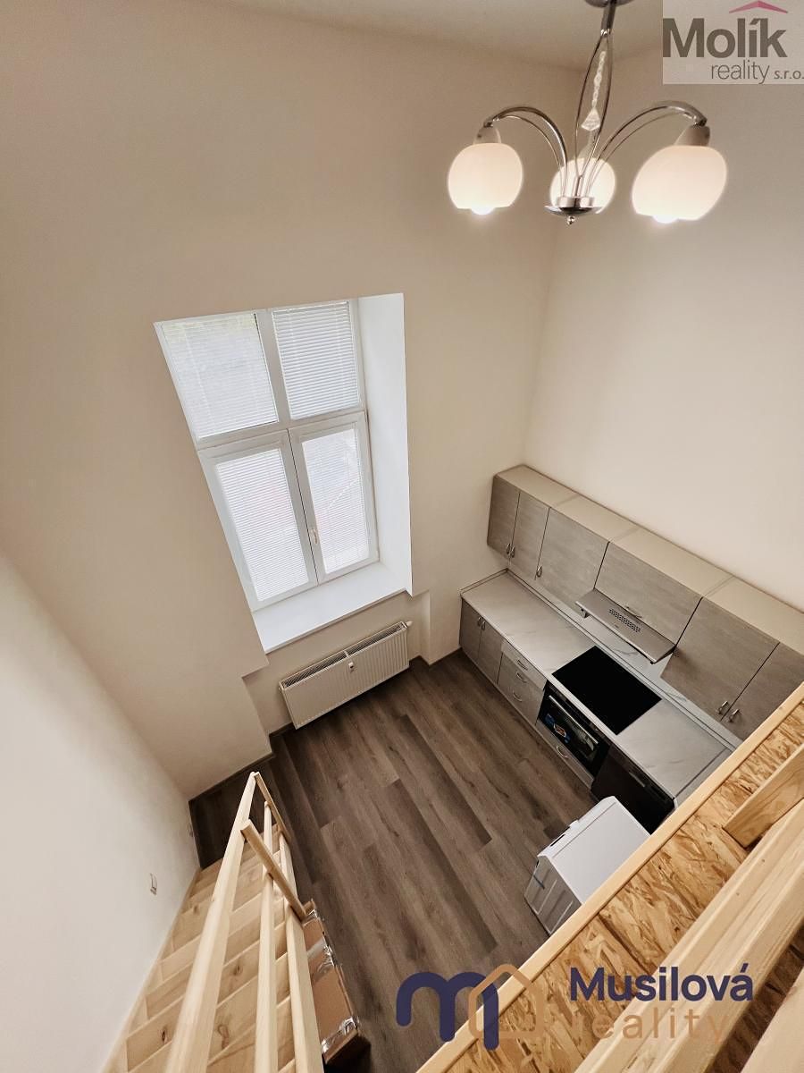 Pronájem bytu 2+kk 57 m² – fotografie 3