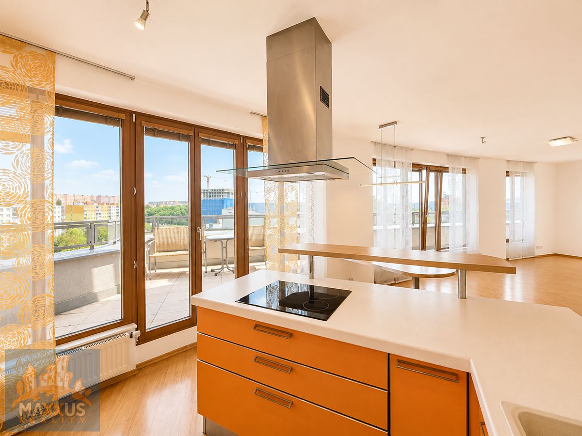 Pronájem bytu 3+kk 102 m²