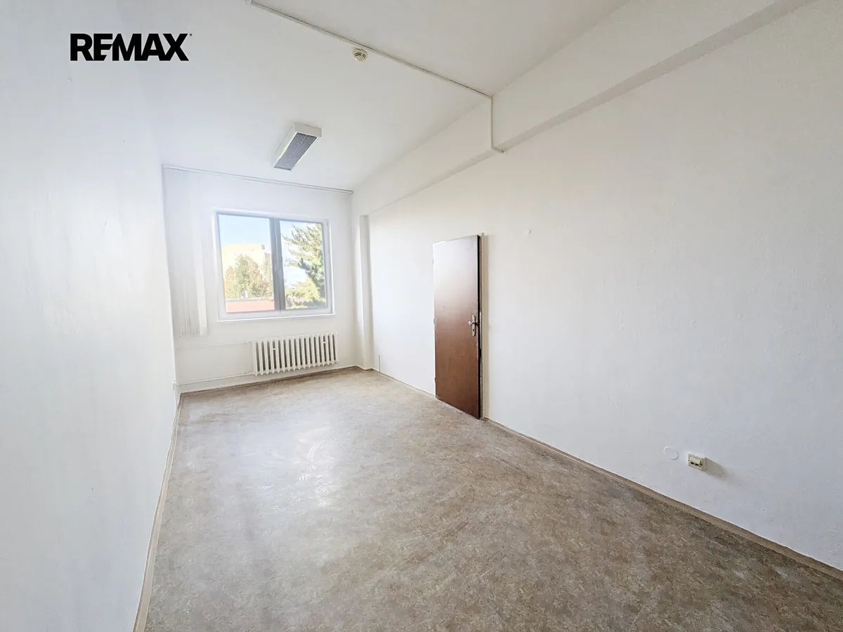 Pronájem kanceláře 73 m²