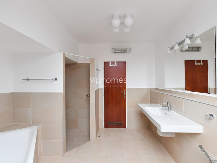 Pronájem komerčního prostoru, 417 m² (27 z 31)