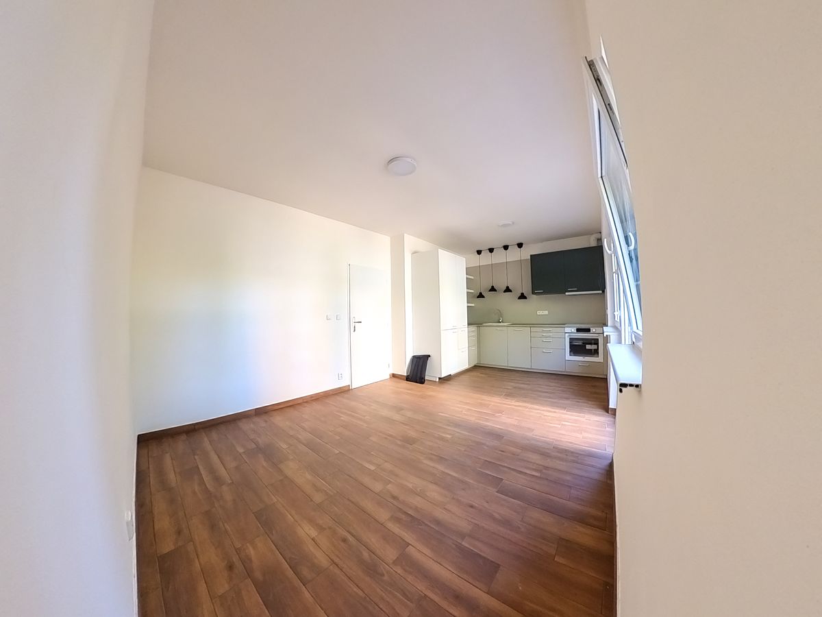 Pronájem bytu 2+kk 34 m² – fotografie 5