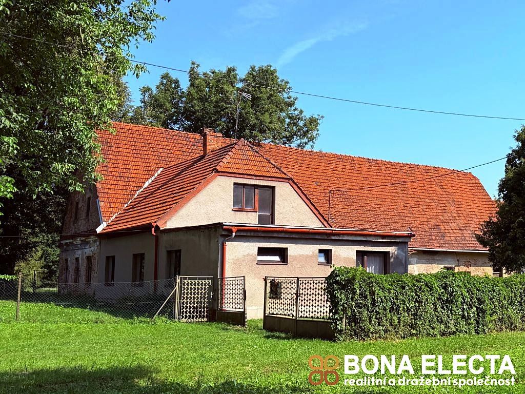 Prodej zemědělské usedlosti 120 m², pozemek 9429 m²