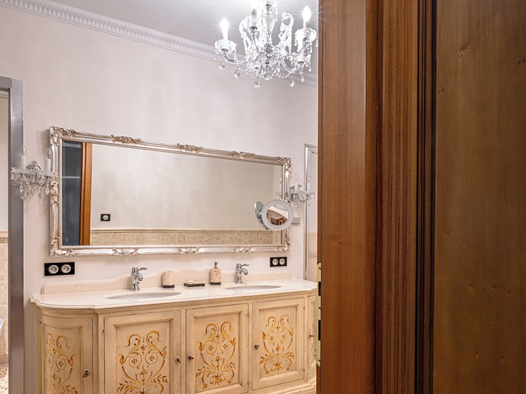 Квартира 6+ на продаж, 252 м² (32 з 40)