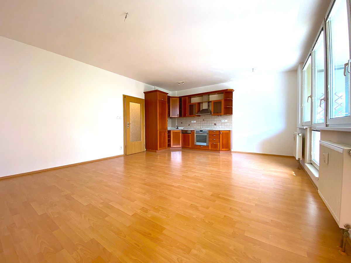 Pronájem bytu 3+kk 81 m² – fotografie 2