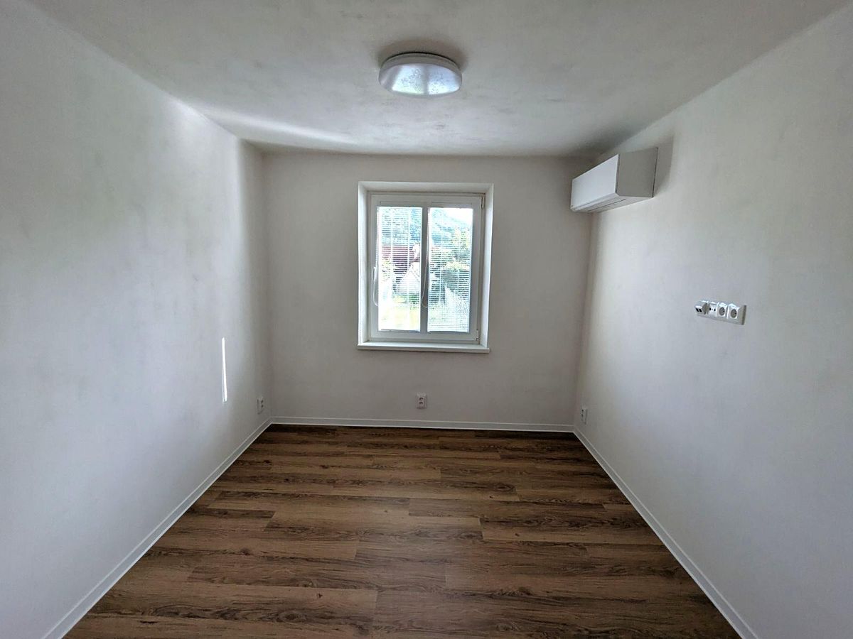 Pronájem bytu 2+1 66 m² – fotografie 3