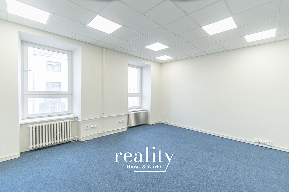 Pronájem kanceláře 24 m² – fotografie 2