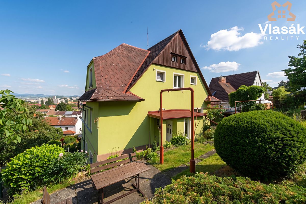 Pronájem rodinného domu 167 m², pozemek 1387 m² – fotografie 2