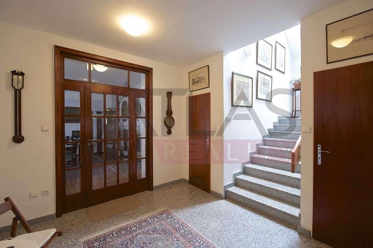 Pronájem kanceláře 365 m² – fotografie 5