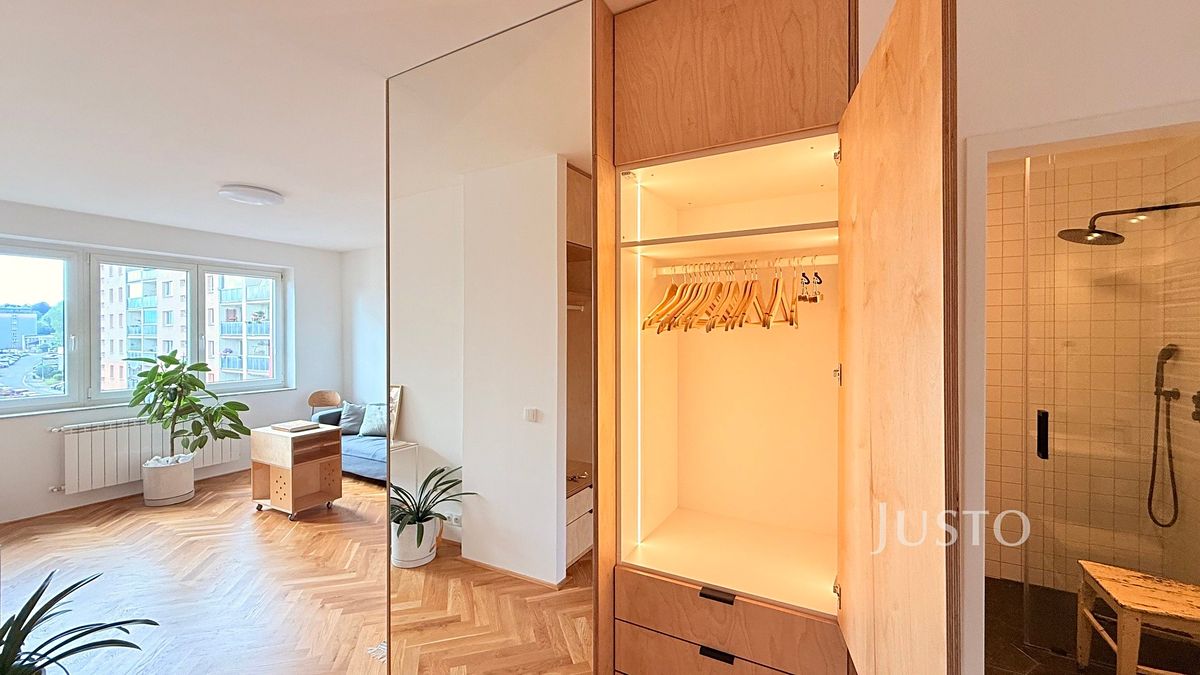 Pronájem bytu 2+kk 44 m² – fotografie 3
