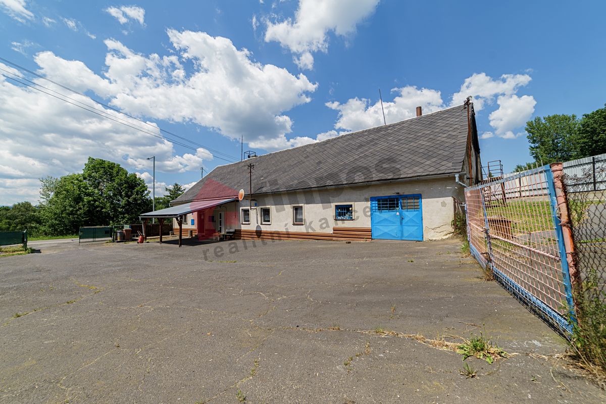 Prodej rodinného domu 278 m², pozemek 6879 m² – fotografie 2