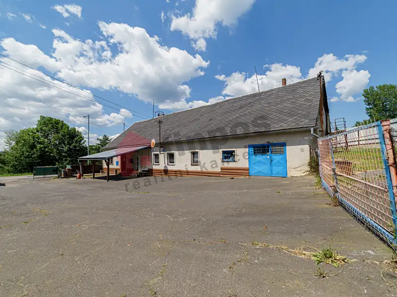 Prodej rodinného domu 278 m², pozemek 6879 m², Světlá Hora – náhled fotky 2