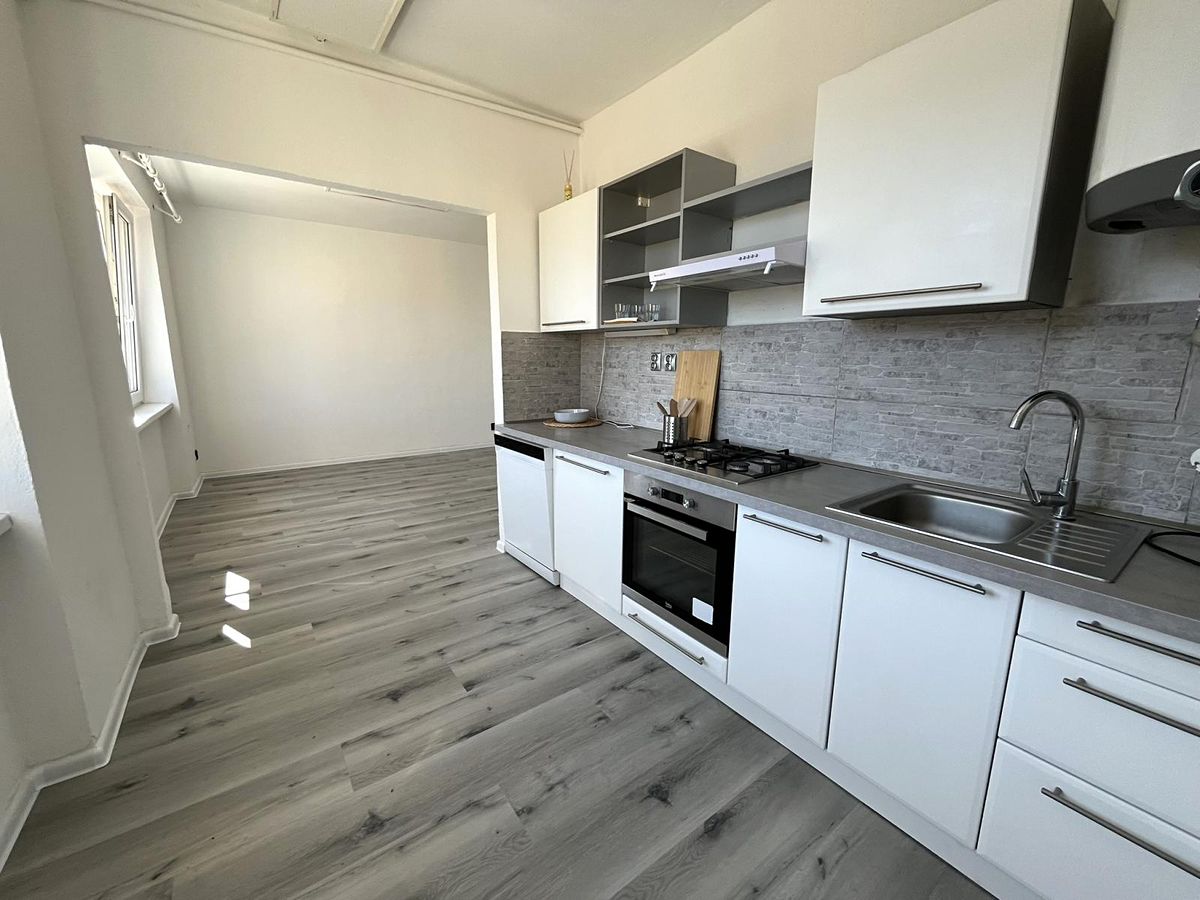 Pronájem bytu 2+1 56 m² – fotografie 4