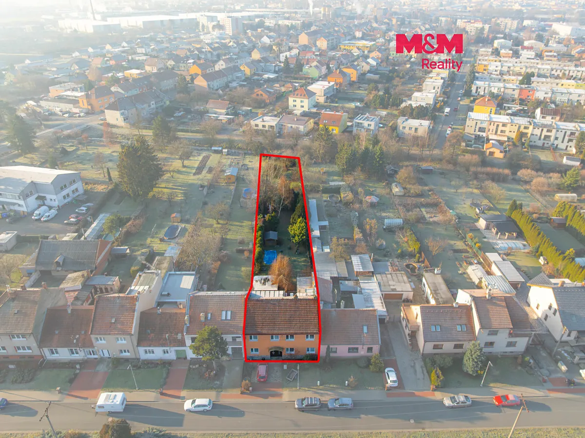 Prodej rodinného domu 240 m², pozemek 1501 m²