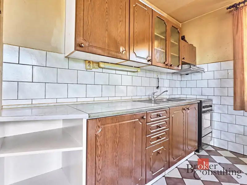 Prodej rodinného domu 335 m², pozemek 980 m², Skalná – náhled fotky 3