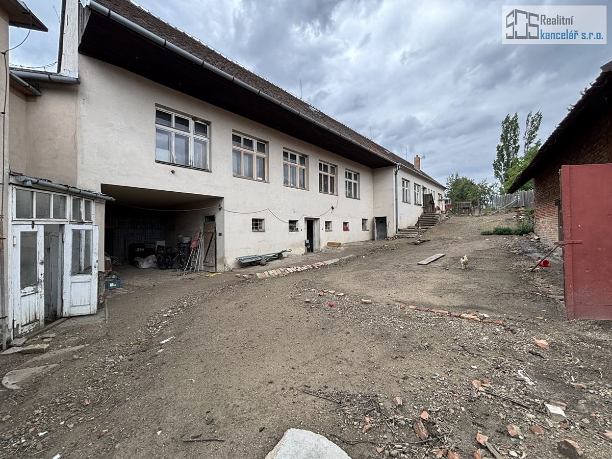 Prodej rodinného domu 620 m², pozemek 1319 m² – fotografie 4