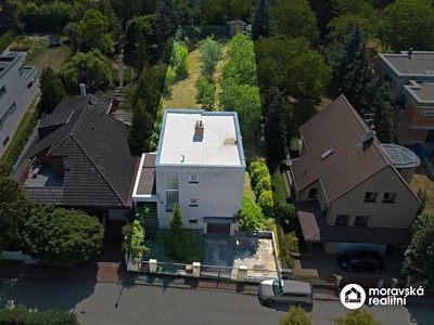 Prodej  stavebního pozemku 1 048 m²