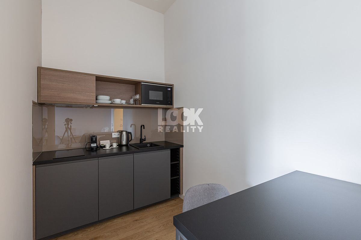 Pronájem bytu 2+kk 37 m² – fotografie 2