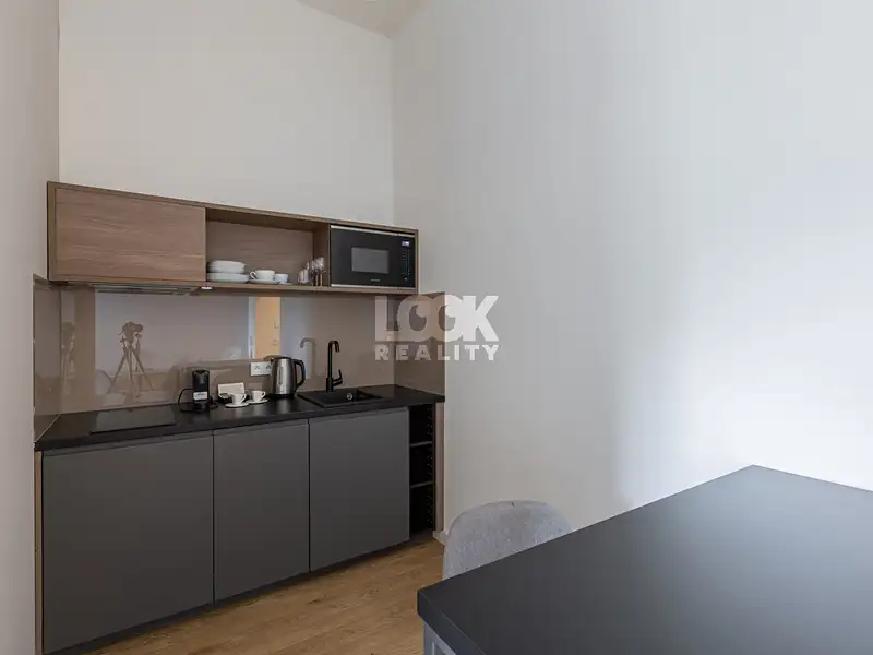 Pronájem bytu 2+kk 37 m², Praha – náhled fotky 2