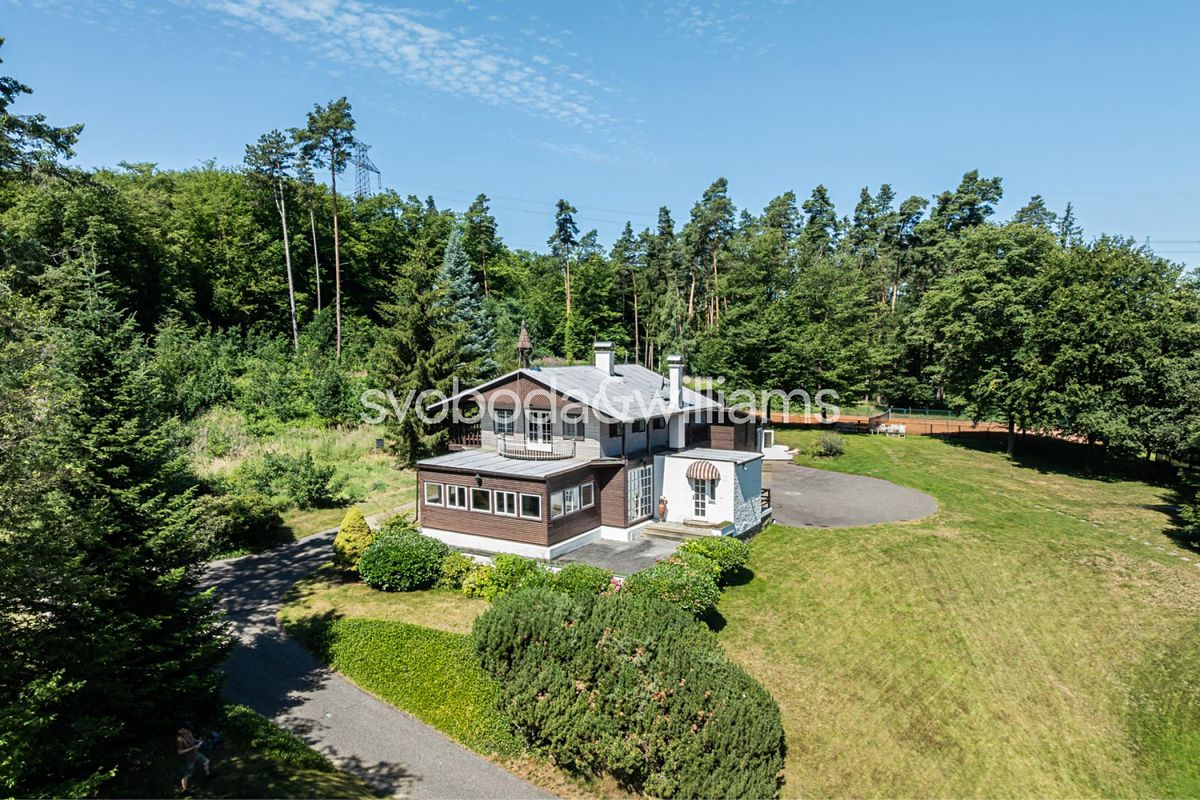 Prodej rodinného domu 908 m², pozemek 83722 m² – fotografie 4