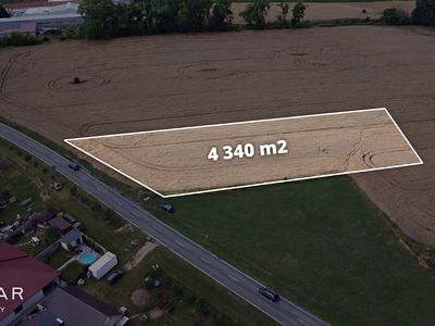 Prodej komerčního pozemku 4340 m²
