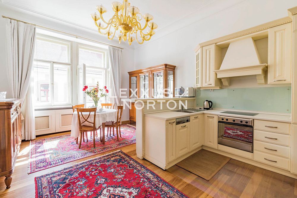 Pronájem bytu 4+kk 122 m²