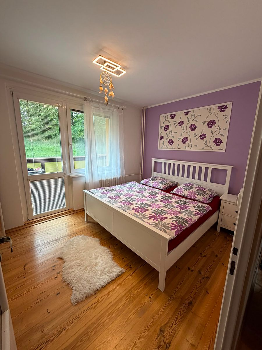 Pronájem bytu 4+1 82 m² – fotografie 2