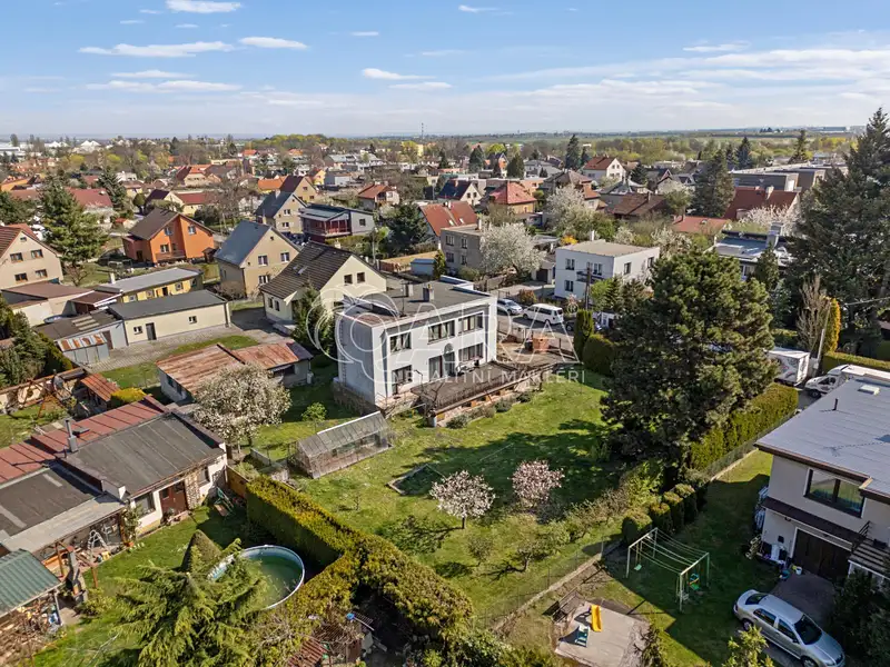 Prodej činžovního domu 360 m², Praha – náhled fotky 1
