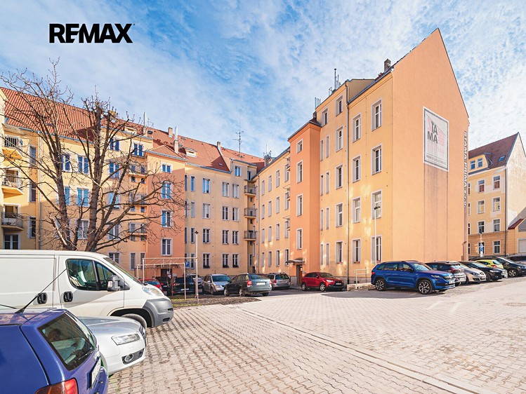 Квартира 4+1 на продаж, 81 м² (19 з 22)