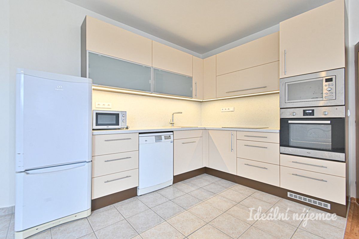 Pronájem bytu 2+kk 64 m²
