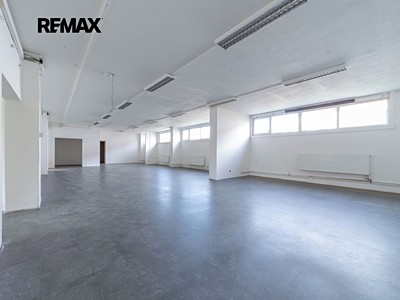 Pronájem obchodního prostoru 330 m²