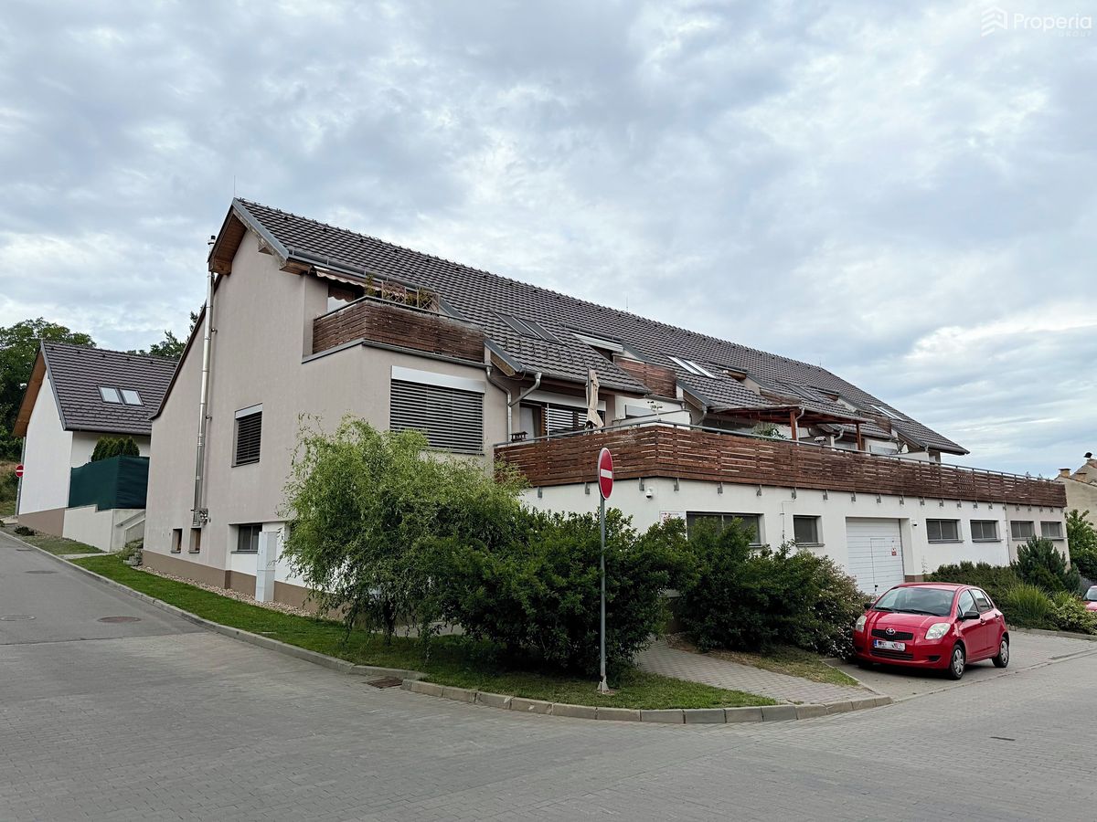 Pronájem bytu 3+kk 61 m²