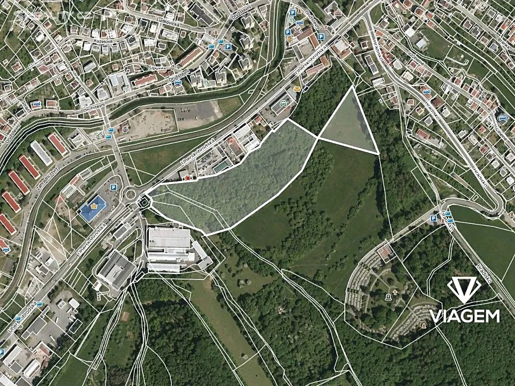 Prodej podílu 5/38 stavebního pozemku 5177 m²